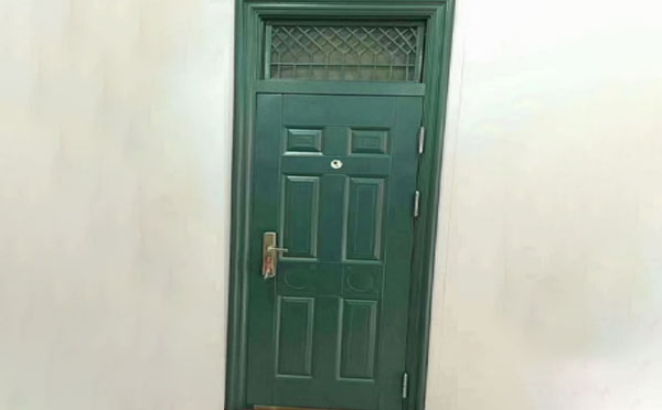 库尔勒学校教室门