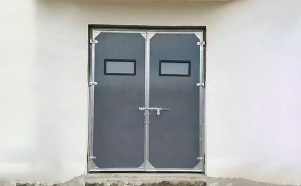 库尔勒工业门在高温作业区域的运行表现